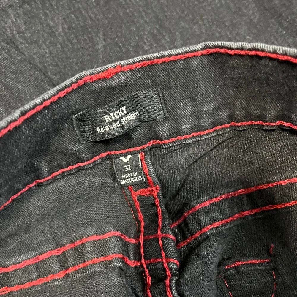 True Religion Ricky Relaxed Straight Black Jeans Red Contrast Stitch 32x34 Mens